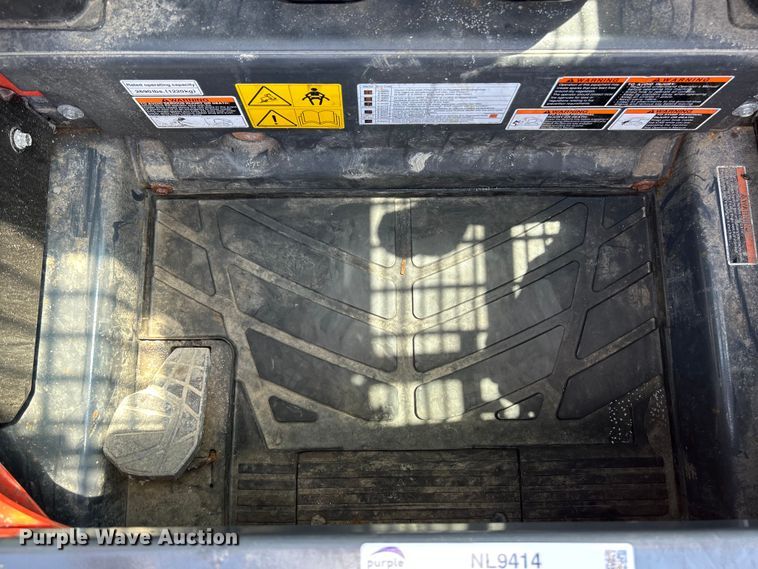 image for item NL9414 2017 Kubota SSV75  skid steer loader