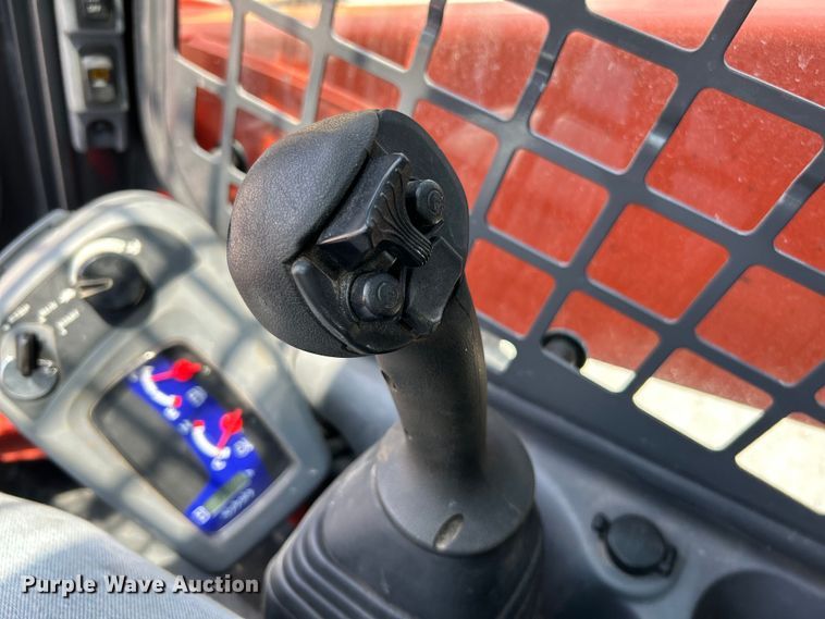 image for item NL9414 2017 Kubota SSV75  skid steer loader