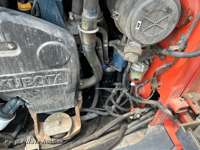 image for item NL9414 2017 Kubota SSV75  skid steer loader