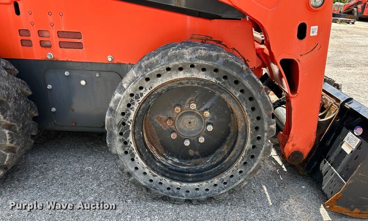 image for item NL9414 2017 Kubota SSV75  skid steer loader