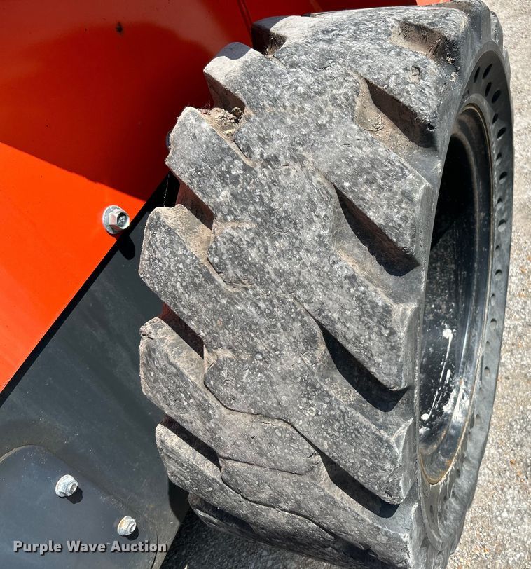 image for item NL9414 2017 Kubota SSV75  skid steer loader