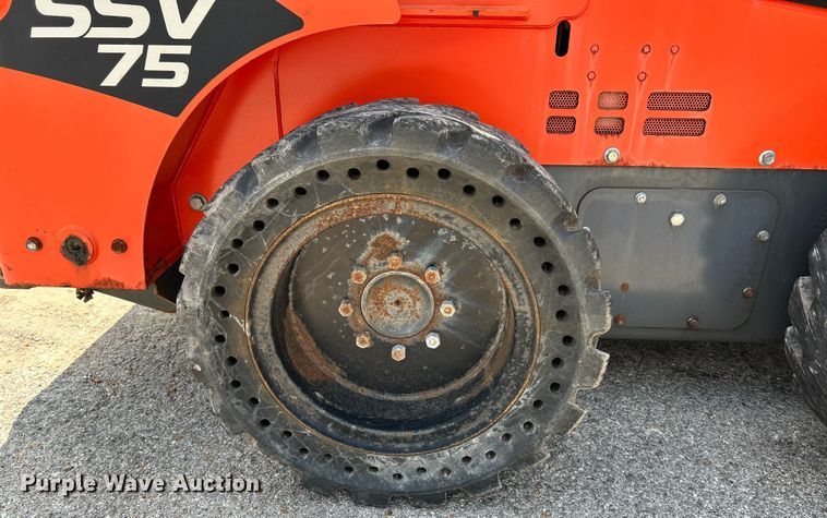 image for item NL9414 2017 Kubota SSV75  skid steer loader