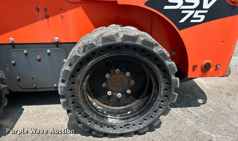 image for item NL9414 2017 Kubota SSV75  skid steer loader