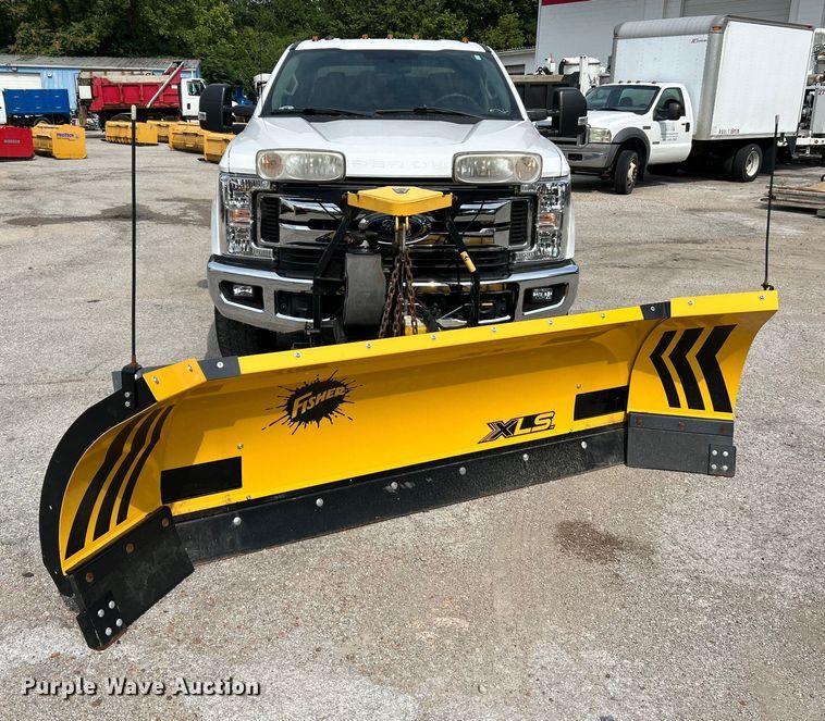 image for item NL9415 2019 Ford F350 Super Duty XLT  Crew Cab pickup truck