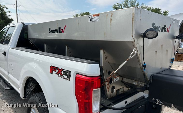 image for item NL9415 2019 Ford F350 Super Duty XLT  Crew Cab pickup truck