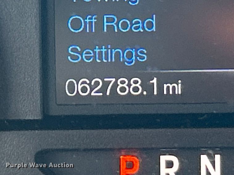 image for item NL9415 2019 Ford F350 Super Duty XLT  Crew Cab pickup truck