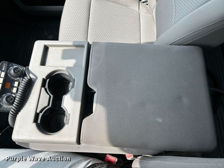 image for item NL9415 2019 Ford F350 Super Duty XLT  Crew Cab pickup truck