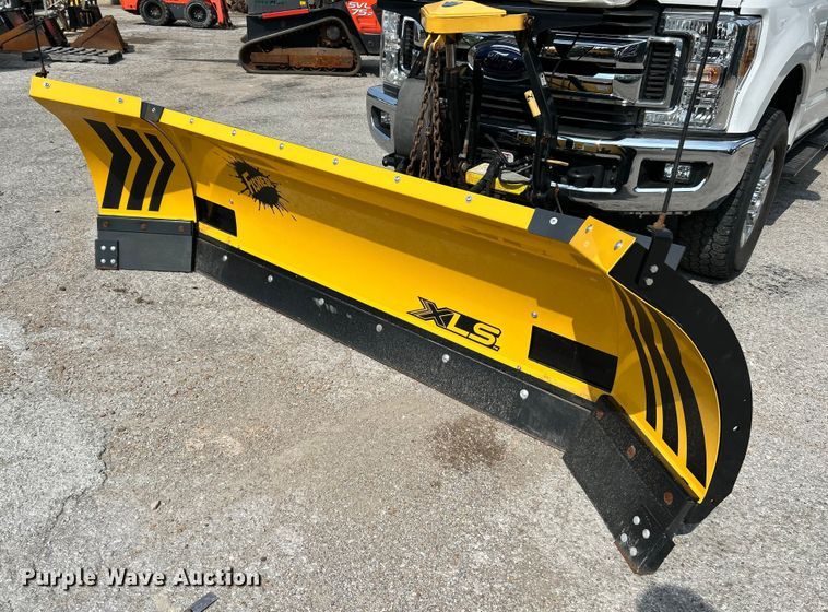 image for item NL9415 2019 Ford F350 Super Duty XLT  Crew Cab pickup truck