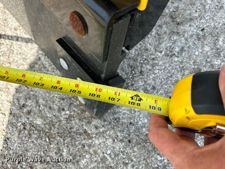 image for item NL9415 2019 Ford F350 Super Duty XLT  Crew Cab pickup truck