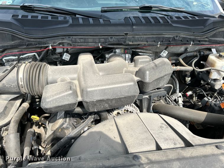 image for item NL9415 2019 Ford F350 Super Duty XLT  Crew Cab pickup truck