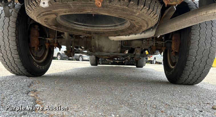 image for item NL9415 2019 Ford F350 Super Duty XLT  Crew Cab pickup truck