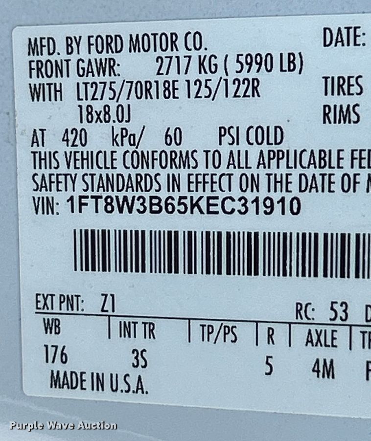 image for item NL9415 2019 Ford F350 Super Duty XLT  Crew Cab pickup truck