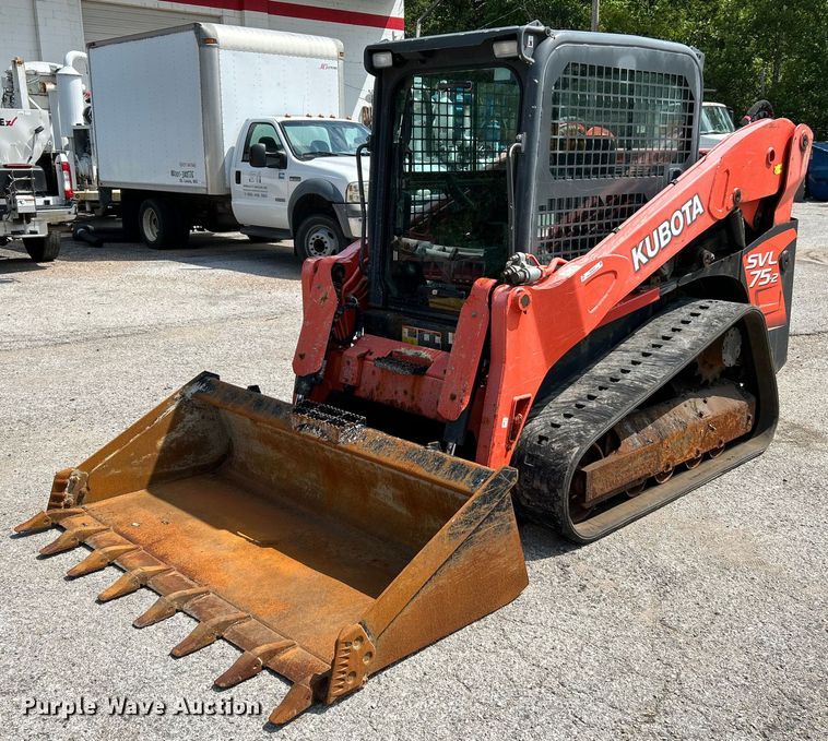 image for item NL9416 2018 Kubota SVL75-2  tracked skid steer loader
