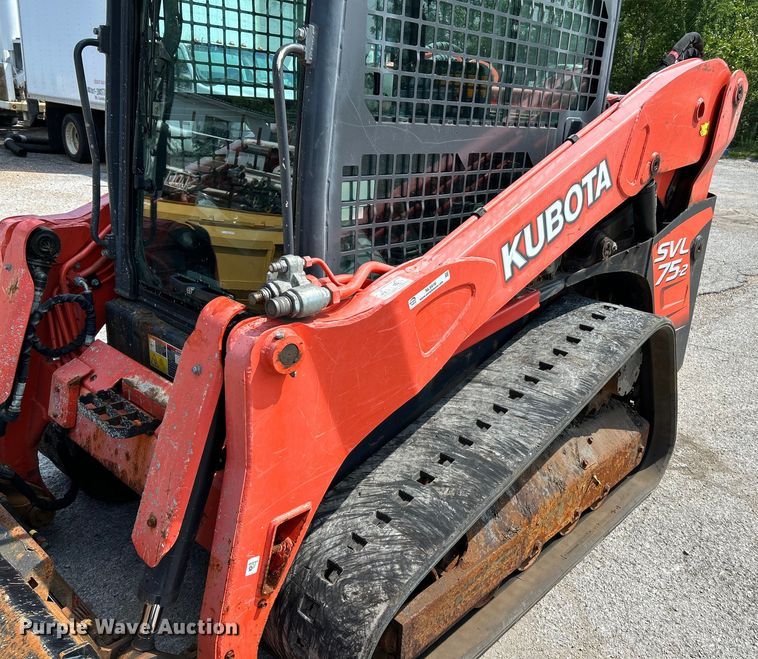 image for item NL9416 2018 Kubota SVL75-2  tracked skid steer loader