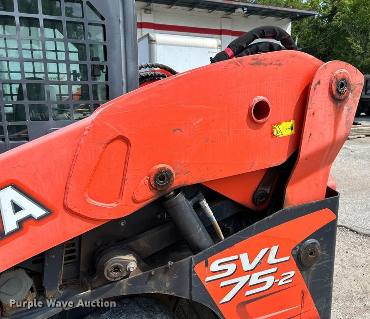 image for item NL9416 2018 Kubota SVL75-2  tracked skid steer loader