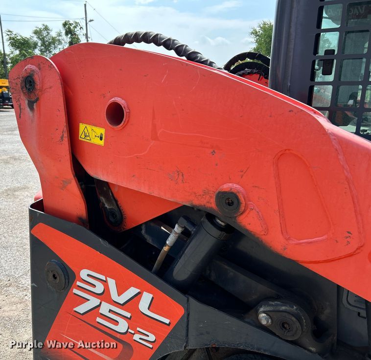 image for item NL9416 2018 Kubota SVL75-2  tracked skid steer loader