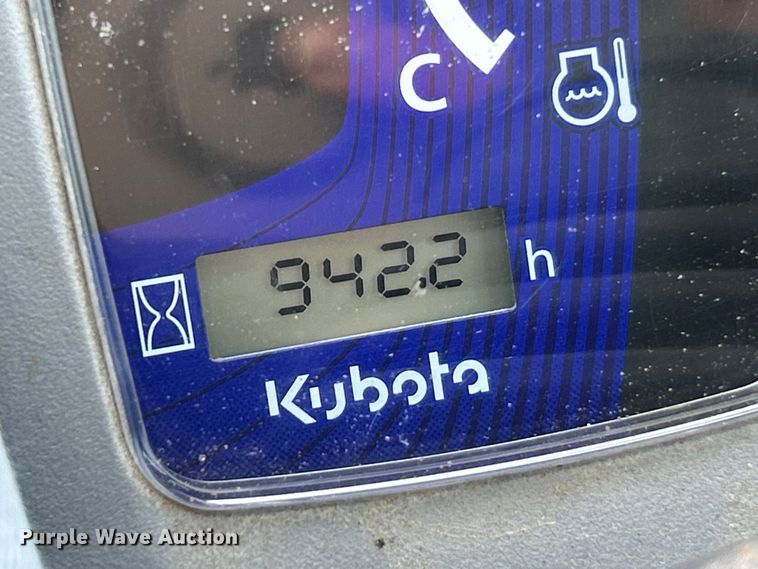 image for item NL9416 2018 Kubota SVL75-2  tracked skid steer loader