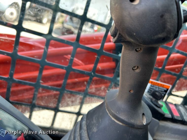 image for item NL9416 2018 Kubota SVL75-2  tracked skid steer loader