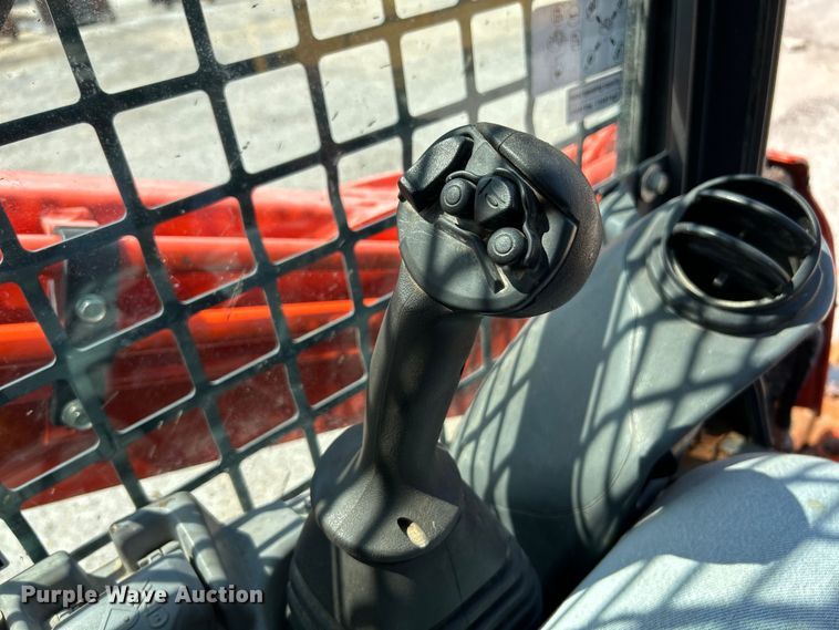 image for item NL9416 2018 Kubota SVL75-2  tracked skid steer loader