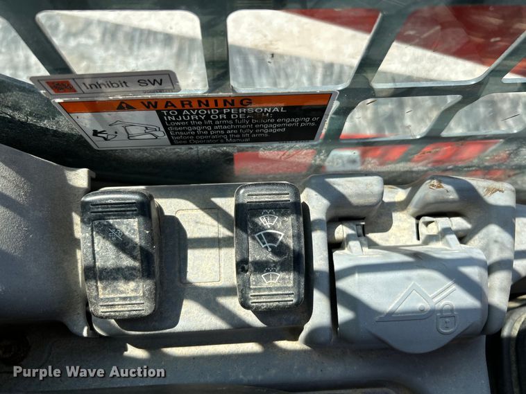 image for item NL9416 2018 Kubota SVL75-2  tracked skid steer loader