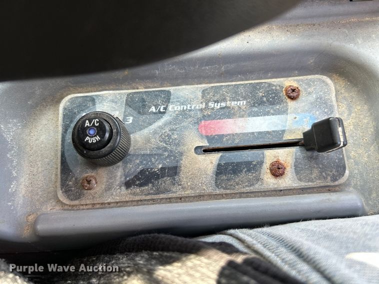 image for item NL9416 2018 Kubota SVL75-2  tracked skid steer loader