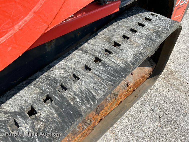 image for item NL9416 2018 Kubota SVL75-2  tracked skid steer loader