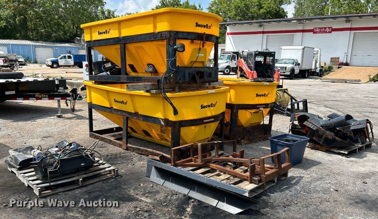 image for item NL9423 (3) SnowEx spreaders