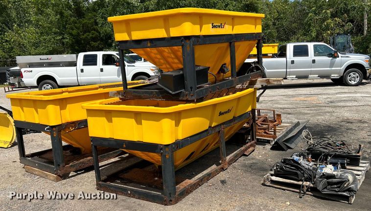 image for item NL9423 (3) SnowEx spreaders