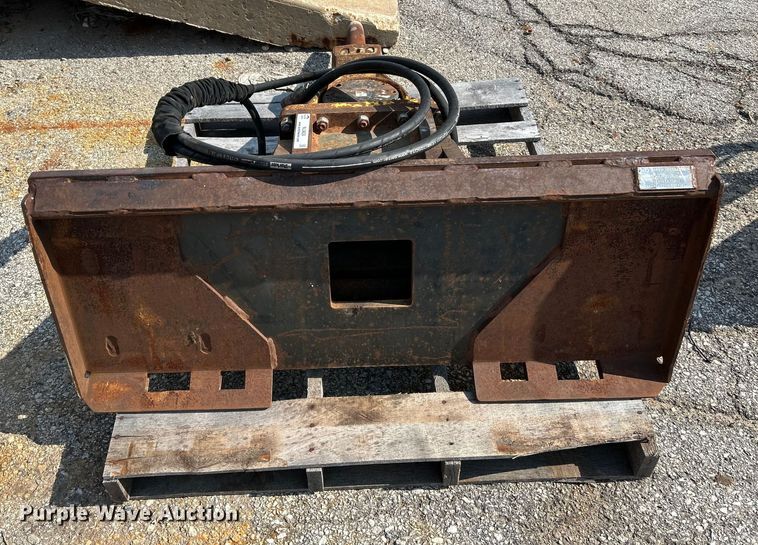 image for item NL9424 Atlas Copco SBC 410 II  breaker