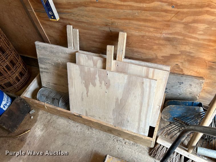 image for item NL9429 Concrete equipment