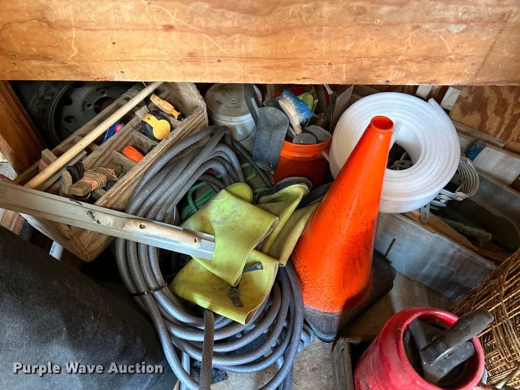 image for item NL9429 Concrete equipment