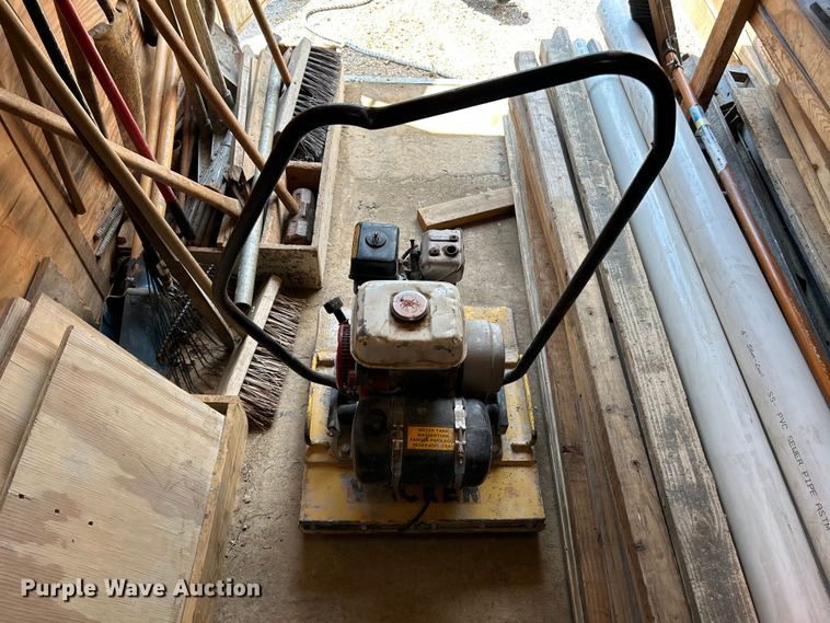 image for item NL9429 Concrete equipment