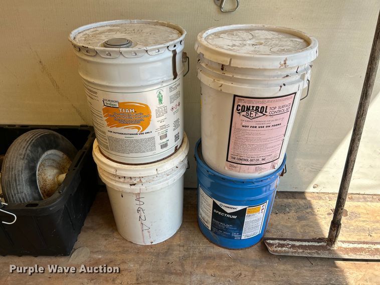 image for item NL9429 Concrete equipment