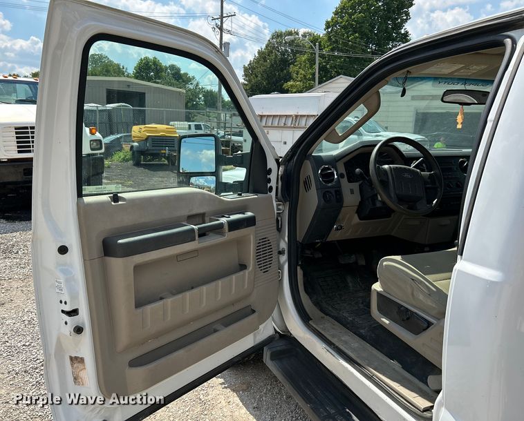 image for item NL9466 2008 Ford F450 Super Duty XLT  truck cab and chassis