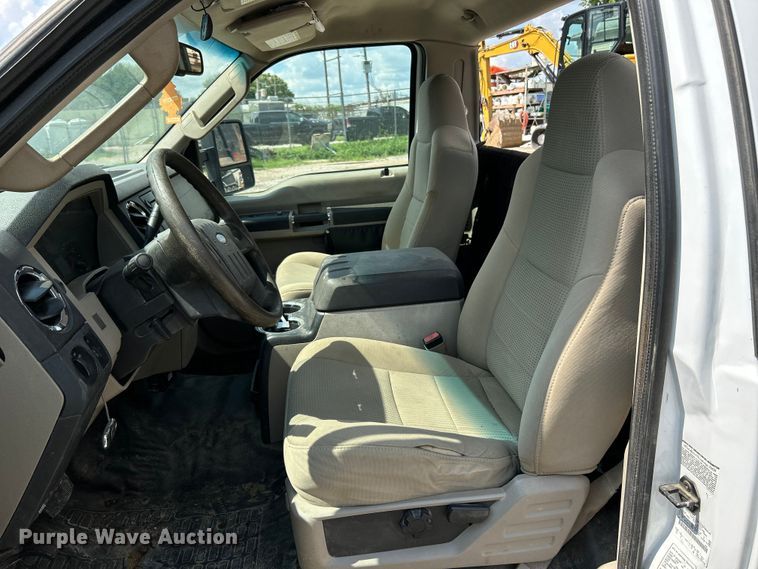 image for item NL9466 2008 Ford F450 Super Duty XLT  truck cab and chassis