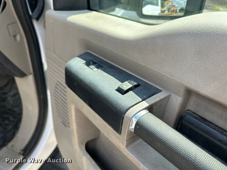 image for item NL9466 2008 Ford F450 Super Duty XLT  truck cab and chassis