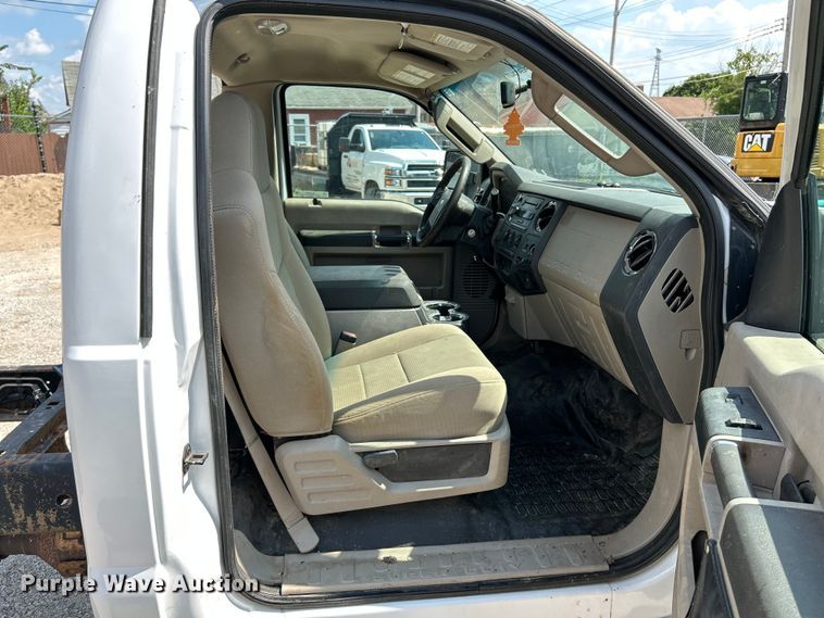 image for item NL9466 2008 Ford F450 Super Duty XLT  truck cab and chassis