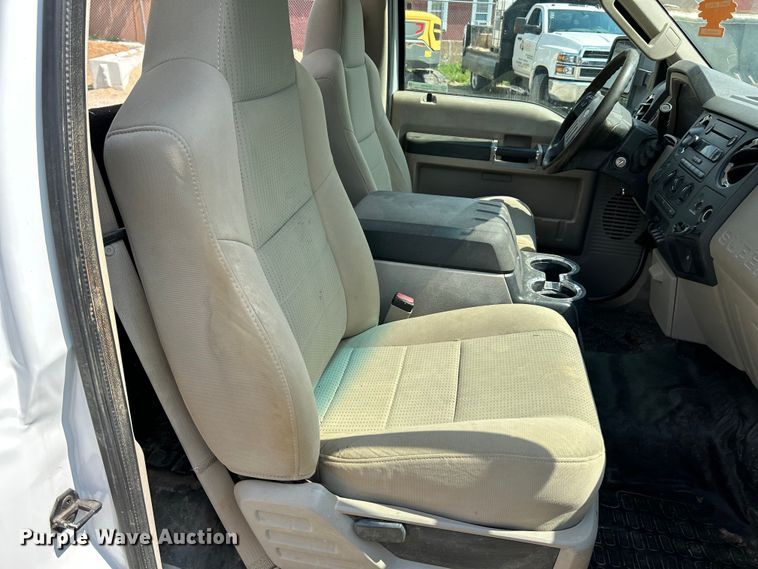 image for item NL9466 2008 Ford F450 Super Duty XLT  truck cab and chassis