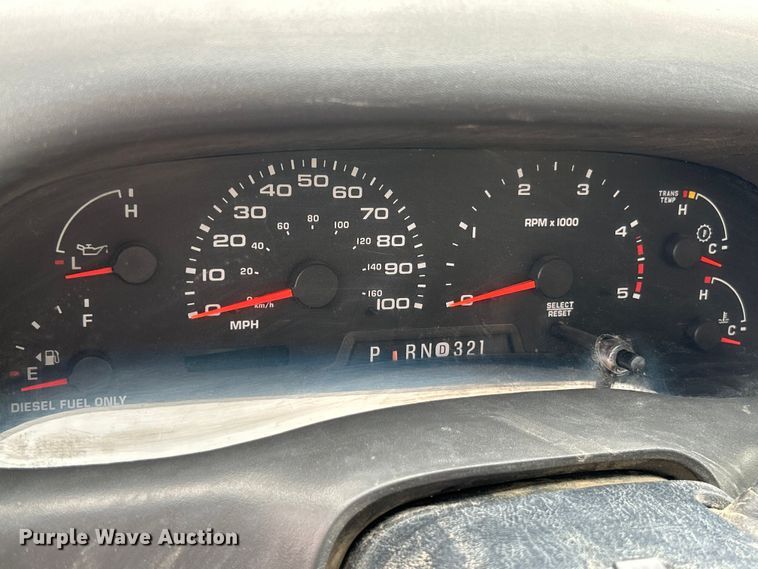 image for item NL9477 2004 Ford F550 Super Duty XL  flatbed truck