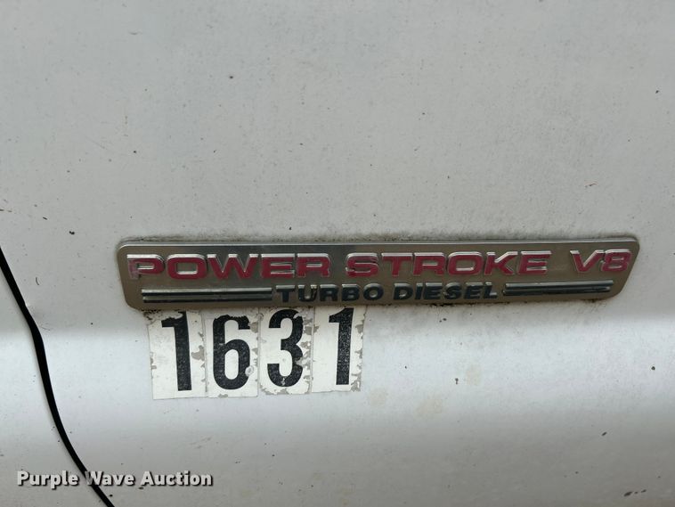 image for item NL9477 2004 Ford F550 Super Duty XL  flatbed truck