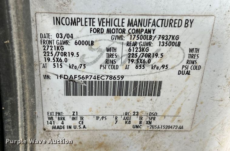 image for item NL9477 2004 Ford F550 Super Duty XL  flatbed truck