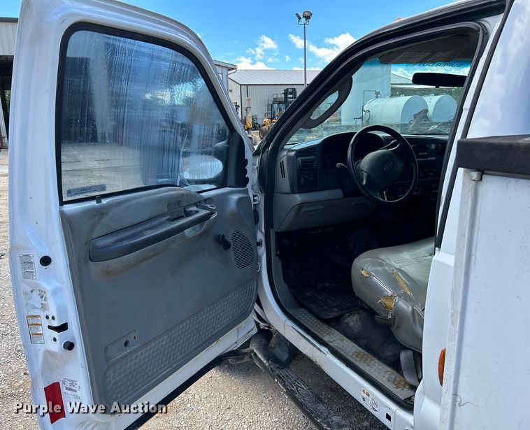 image for item NL9485 2005  Ford F450 Super Duty XL  utility / service truck