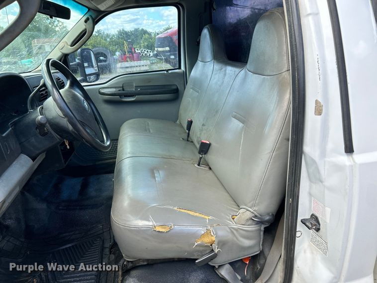 image for item NL9485 2005  Ford F450 Super Duty XL  utility / service truck