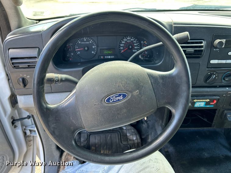 image for item NL9485 2005  Ford F450 Super Duty XL  utility / service truck