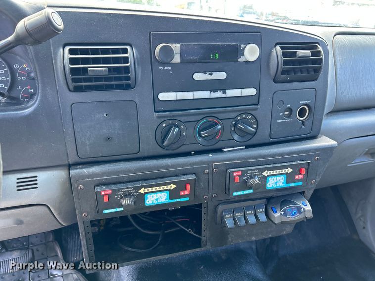 image for item NL9485 2005  Ford F450 Super Duty XL  utility / service truck