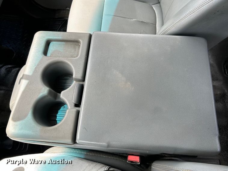 image for item NL9486 2015  Ford F550 Super Duty XL  Crew Cab utility / service truck