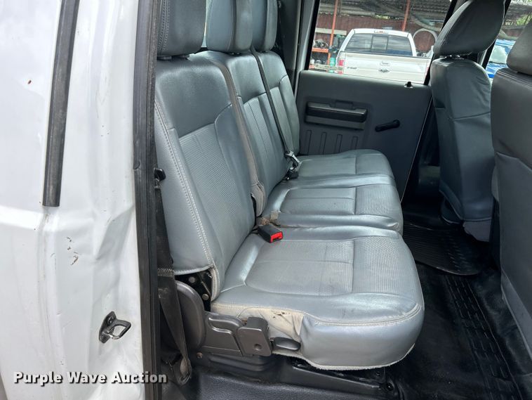 image for item NL9486 2015  Ford F550 Super Duty XL  Crew Cab utility / service truck