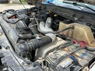 image for item NL9486 2015  Ford F550 Super Duty XL  Crew Cab utility / service truck