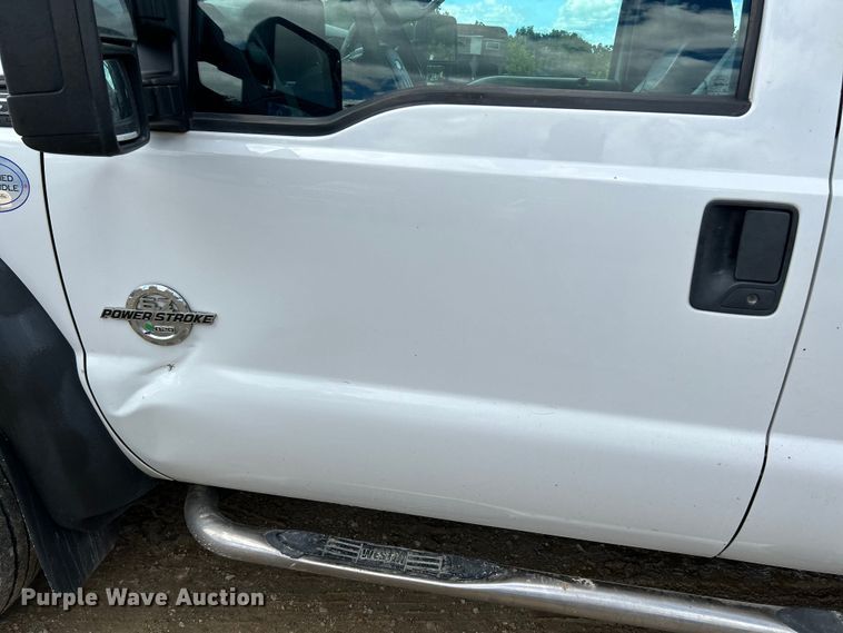 image for item NL9486 2015  Ford F550 Super Duty XL  Crew Cab utility / service truck