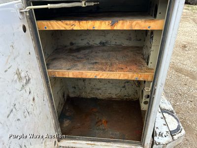 image for item NL9486 2015  Ford F550 Super Duty XL  Crew Cab utility / service truck